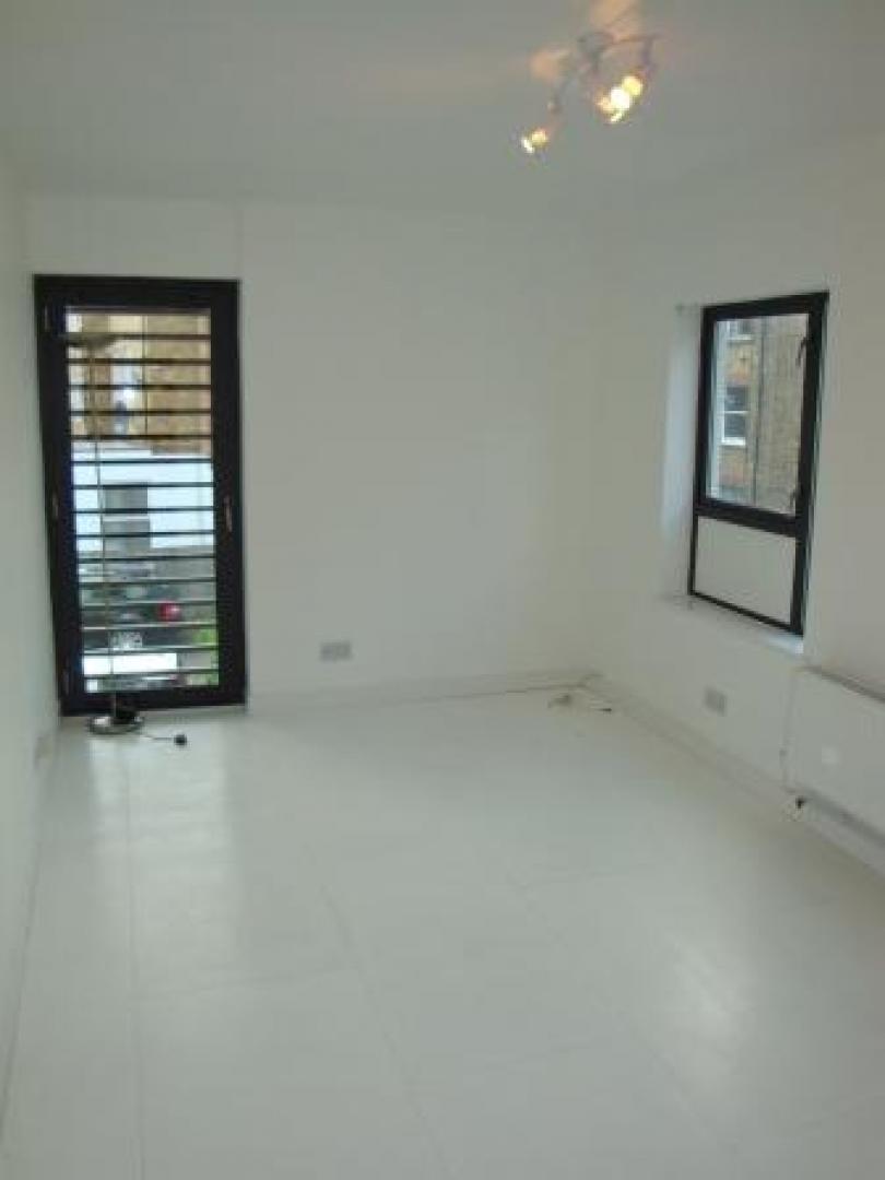 			NEW INSTRUCTION, 2 Bedroom, 1 bath, 1 reception Flat			 Rosemont Road, FINCHLEY ROAD